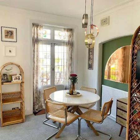 3 Bedroom Spacious Seaside Apartment With Estuary Views Southend-on-Sea Exterior photo